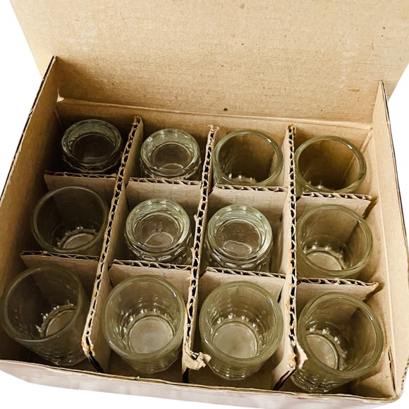 NEW Taiwanese Mini Shot Glasses, Set of 12 (G479) - Picture 3 of 6